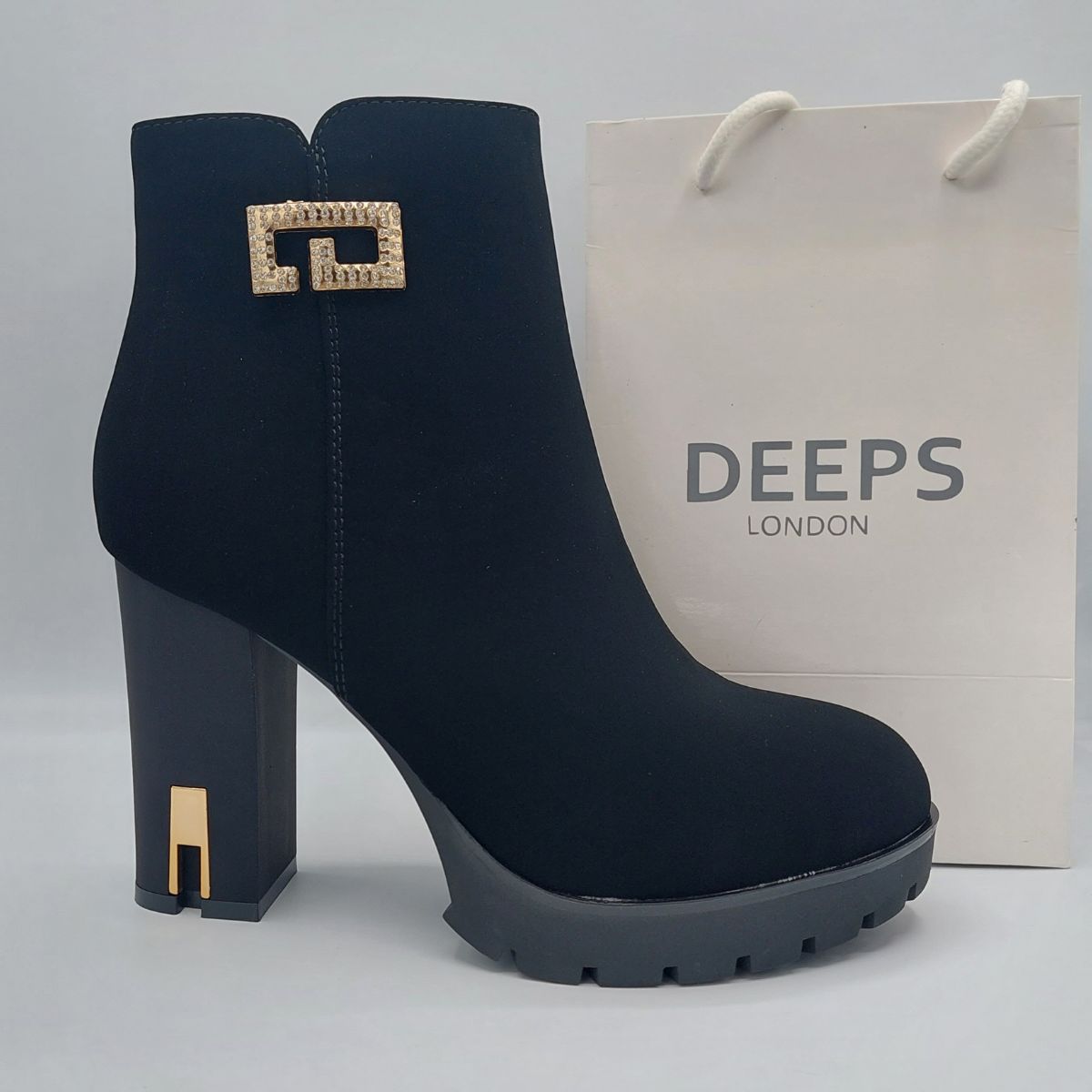 Chelsea boots with on sale diamante