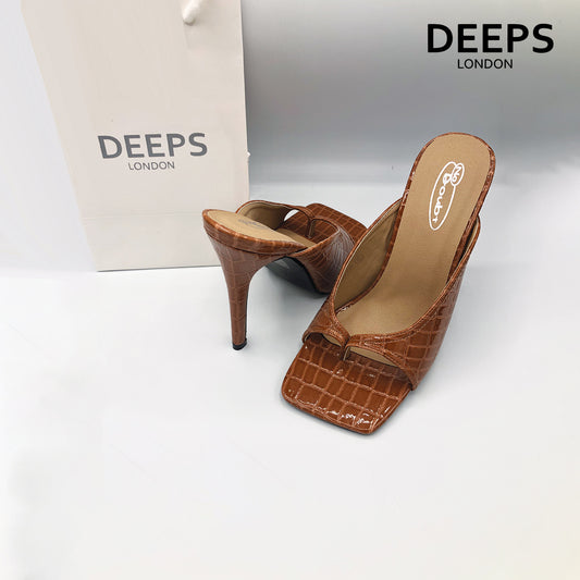 Close-up detail of Alba croc patent toe thong heel in brown, showcasing the stylish croc-embossed patent finish, London style from DeepsLondon.