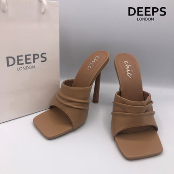 Close-up detail of Lea padded mule slip-on heel in mocha, highlighting the comfortable padded design, London style from DeepsLondon.